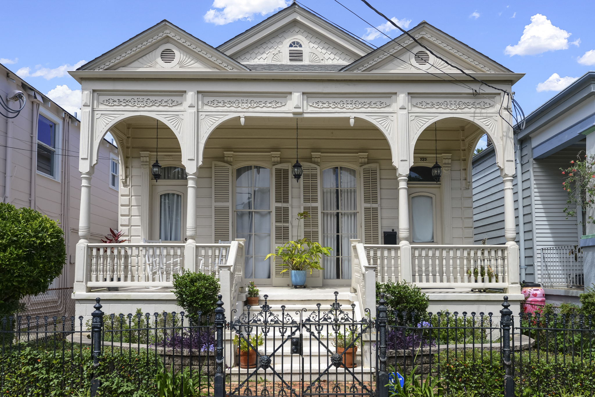 Double gallery Victorian home in New Orleans